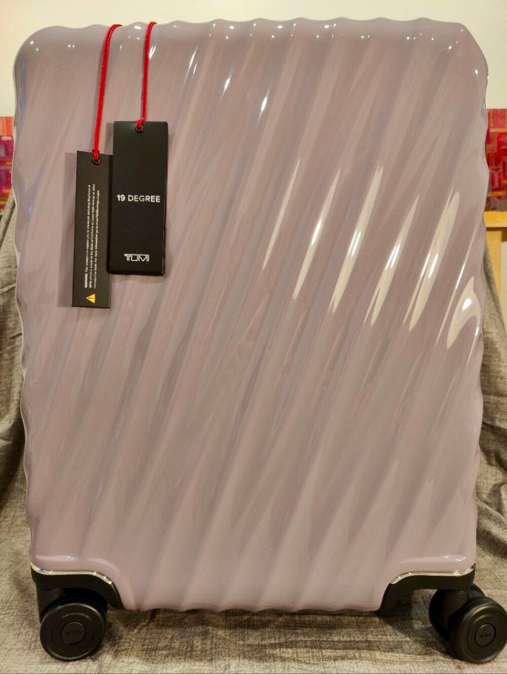 ⭐NWT Tumi 19 Degree Continental Expandable 4-Wheeled Carry-On Spinner